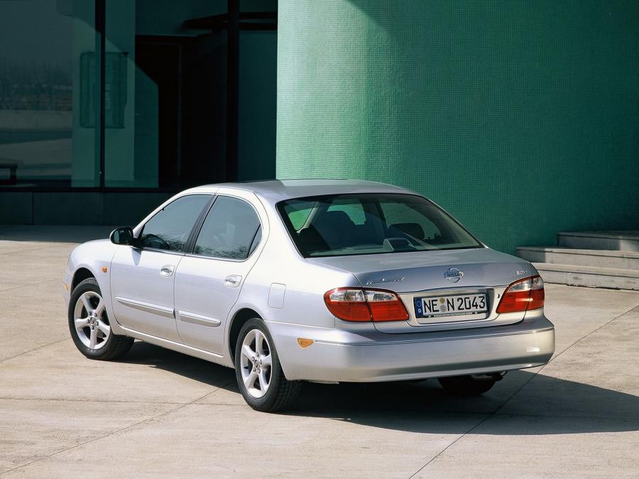  Nissan Maxima QX 2000 года  (фото 17 из 29)
